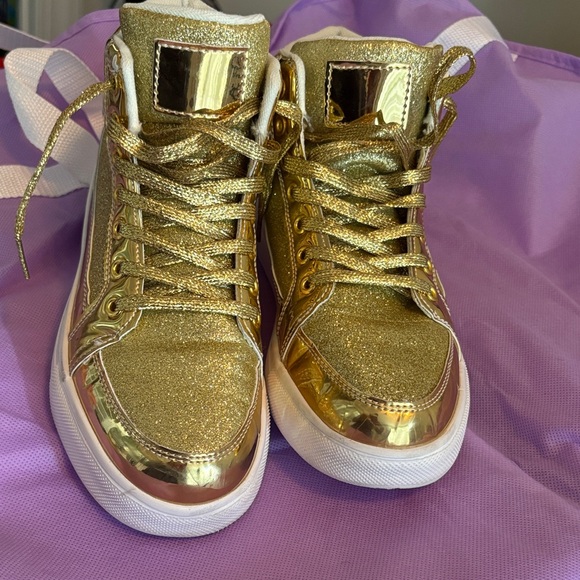 Gold High-Top Women's Sneakers US7 EU 38
Walk Elegance from SHEIN - Picture 1 of 7